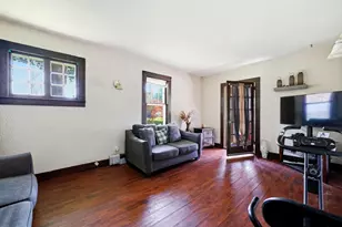 48 Crystal St, Pittsfield, MA 01201 - Photo 8
