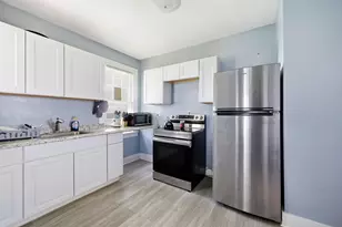 48 Crystal St, Pittsfield, MA 01201 - Photo 2