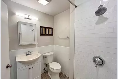 162 Broadway St #2, Somerville, MA 02145 - Photo 4