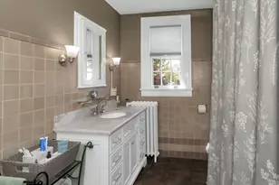 6 Stanford St, Holyoke, MA 01040 - Photo 38