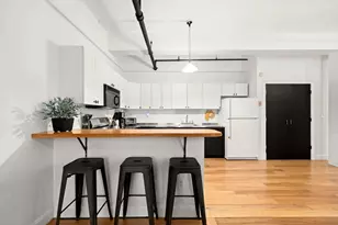 19 Stanhope St, Boston, MA 02116 - Photo 2