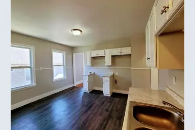33-35 Algonquin Pl, Springfield, MA 01104 - Photo 8