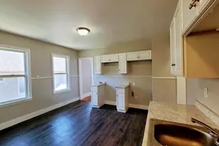 33-35 Algonquin Pl, Springfield, MA 01104 - Photo 8