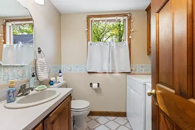 409 Groveland St, Haverhill, MA 01830 - Photo 14