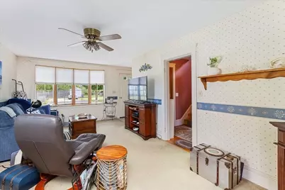 409 Groveland St, Haverhill, MA 01830 - Photo 12