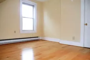 129 Brown St, Waltham, MA 02452 - Photo 2