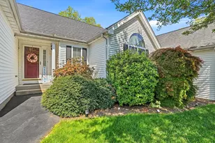 56 Nature View Drve, Uxbridge, MA 01569 - Photo 2