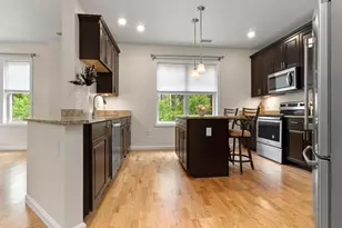 220 Martins Lndg, North Reading, MA 01864 - Photo 8