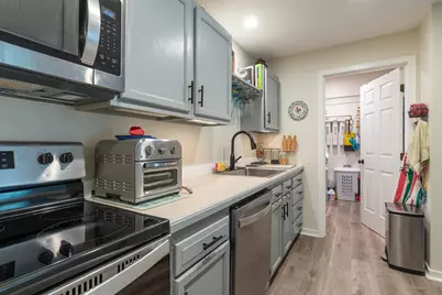 46 Evergreen Rd #310, Northampton, MA 01053 - Photo 8
