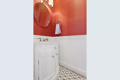 110 Bolton St #SF, Boston, MA 02127 - Photo 10