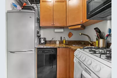 60 Myrtle Street #10, Boston, MA 02114 - Photo 4