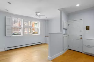 54 Myrtle St, Boston, MA 02114 - Photo 6