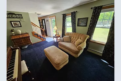 2 Center Hill Rd, Pembroke, MA 02359 - Photo 10