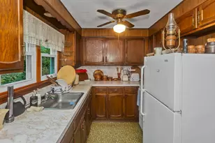 123 Holyoke St, Easthampton, MA 01027 - Photo 8