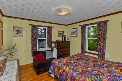 123 Holyoke St, Easthampton, MA 01027 - Photo 16