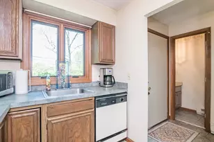 10 Walnut St, Montague, MA 01376 - Photo 8