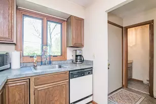 10 Walnut St, Montague, MA 01376 - Photo 8