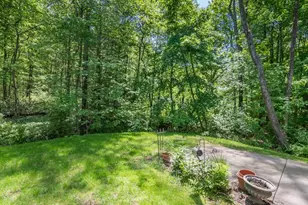 10 Walnut St, Montague, MA 01376 - Photo 32