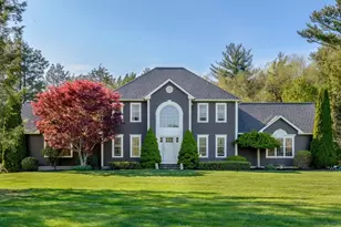 27 Vista Cir, Rutland, MA 01543 - Photo 2