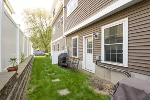 51 Garfield St, Quincy, MA 02169 - Photo 36