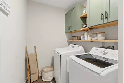 80 Brickett St, Springfield, MA 01119 - Photo 14