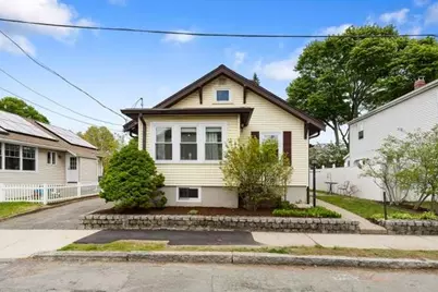 17 Ames St, Beverly, MA 01915 - Photo 2