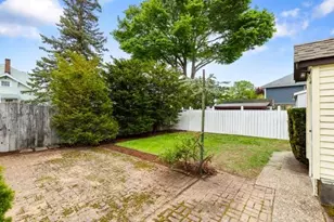 17 Ames St, Beverly, MA 01915 - Photo 24