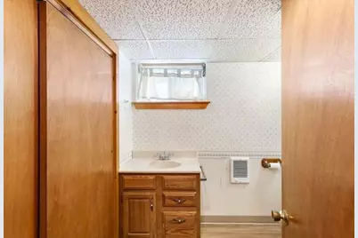 17 Ames St, Beverly, MA 01915 - Photo 22