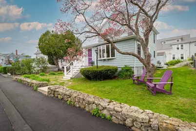 8 Blake Ct, Gloucester, MA 01930 - Photo 2