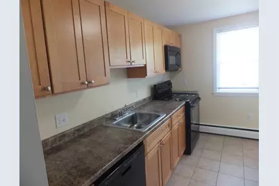 115 Chubbuck St #4, Quincy, MA 02169 - Photo 4