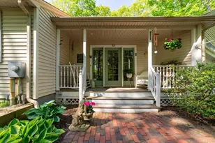 11 Fletcher St, Plainville, MA 02762 - Photo 4