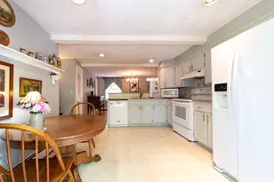 11 Fletcher St, Plainville, MA 02762 - Photo 14