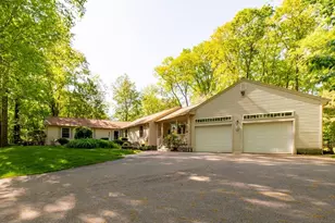 11 Fletcher St, Plainville, MA 02762 - Photo 1