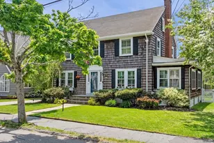 18 Pickwick Rd, Marblehead, MA 01945 - Photo 2