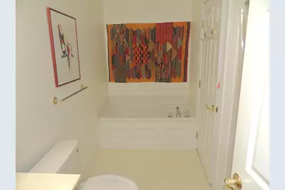 24 Greenleavse Drive #435, Amherst, MA 01002 - Photo 12