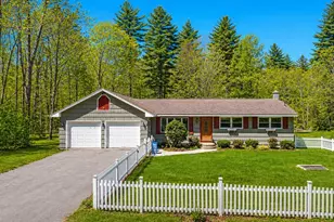 37 Harris St, Granby, MA 01033 - Photo 2