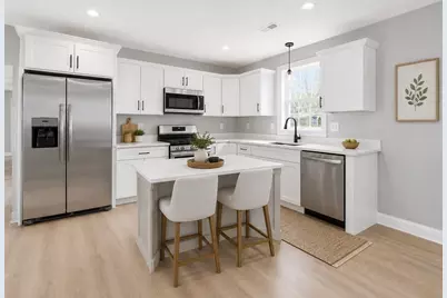 4 Riverside Ave #2B, Taunton, MA 02780 - Photo 2