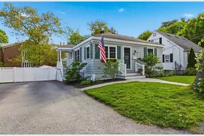 8 Holding Street, Beverly, MA 01915 - Photo 2