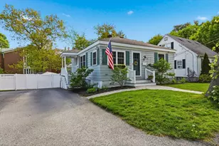 8 Holding St, Beverly, MA 01915 - Photo 2
