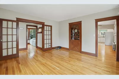 8 Carver Street, Worcester, MA 01604 - Photo 6