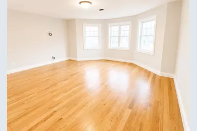 36 Van Buren St #1, Taunton, MA 02780 - Photo 4