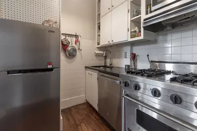 80 Mount Vernon St #10, Boston, MA 02108 - Photo 8