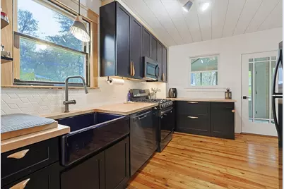 129 Cross Rd, Westport, MA 02790 - Photo 10