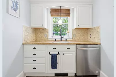 38 Sentinel St, Stoughton, MA 02072 - Photo 20