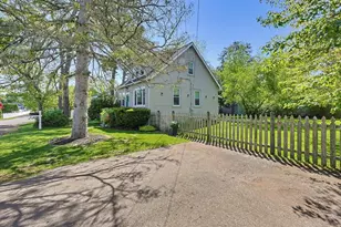38 Sentinel St, Stoughton, MA 02072 - Photo 4