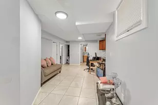15 Fairmount St, Boston, MA 02124 - Photo 18