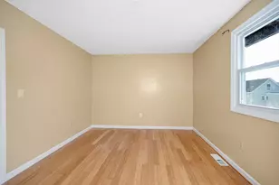 54 Gates St, Lowell, MA 01851 - Photo 16
