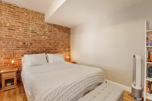 454 Hanover St, Boston, MA 02113 - Photo 16