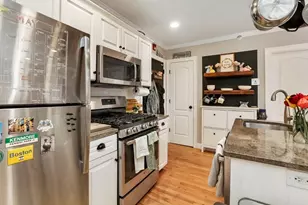 454 Hanover St, Boston, MA 02113 - Photo 8