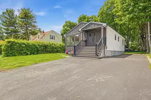 10 Ashwood St, Worcester, MA 01604 - Photo 2